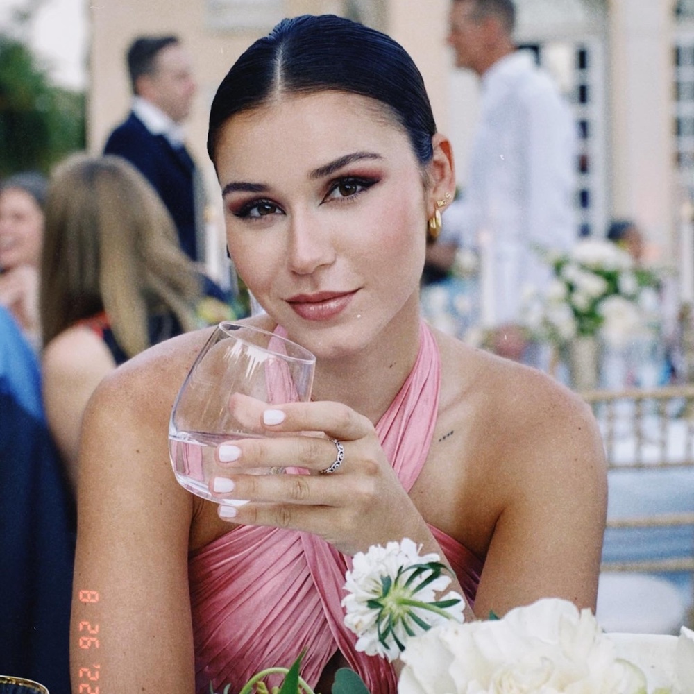 Meet your Posher, Lexis